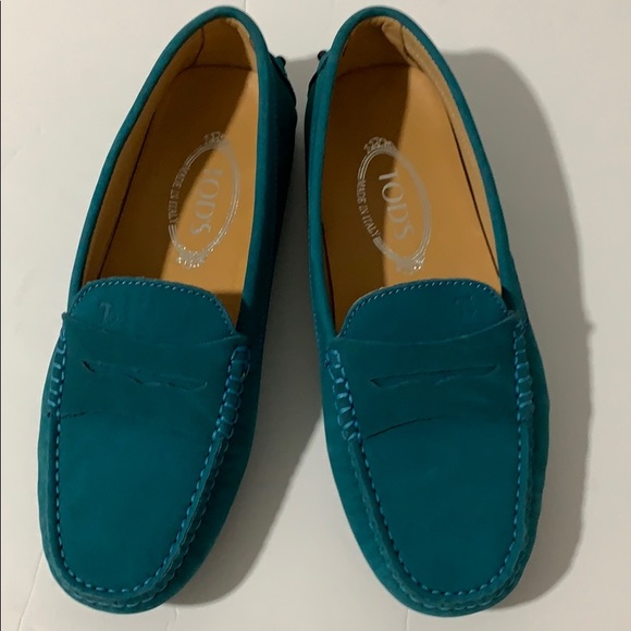 Tod's Shoes - Tod's Gommino Moccasin Flats❤️